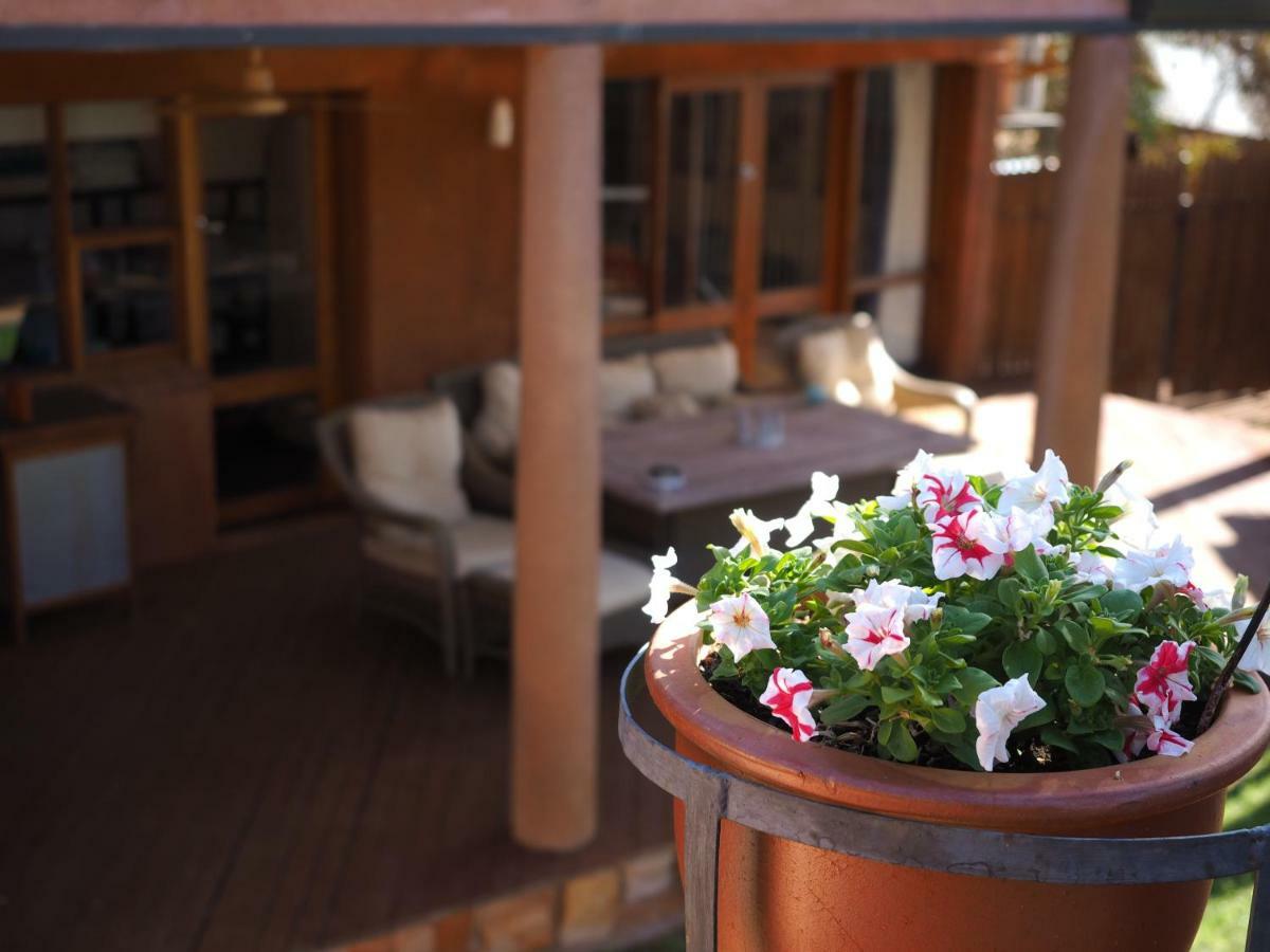 Wilmots On Dixon Bed & Breakfast อลิซสปริงส์ ภายนอก รูปภาพ